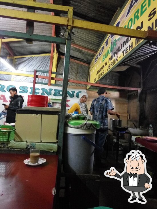 Moro Seneng: The Bite-Sized Flavor of Grilled Fish on Pasir Emas Street